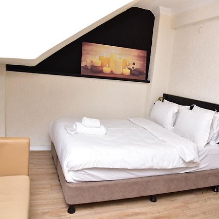 Mates Istiklal Suites Istanbul Exterior foto