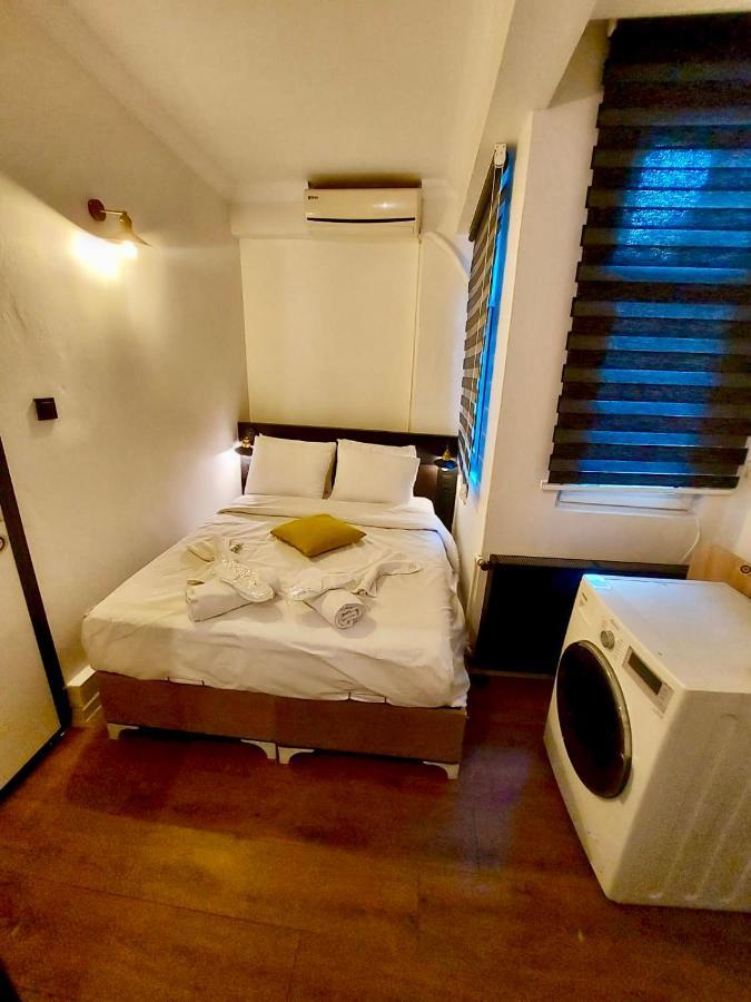 Mates Istiklal Suites Istanbul Exterior foto