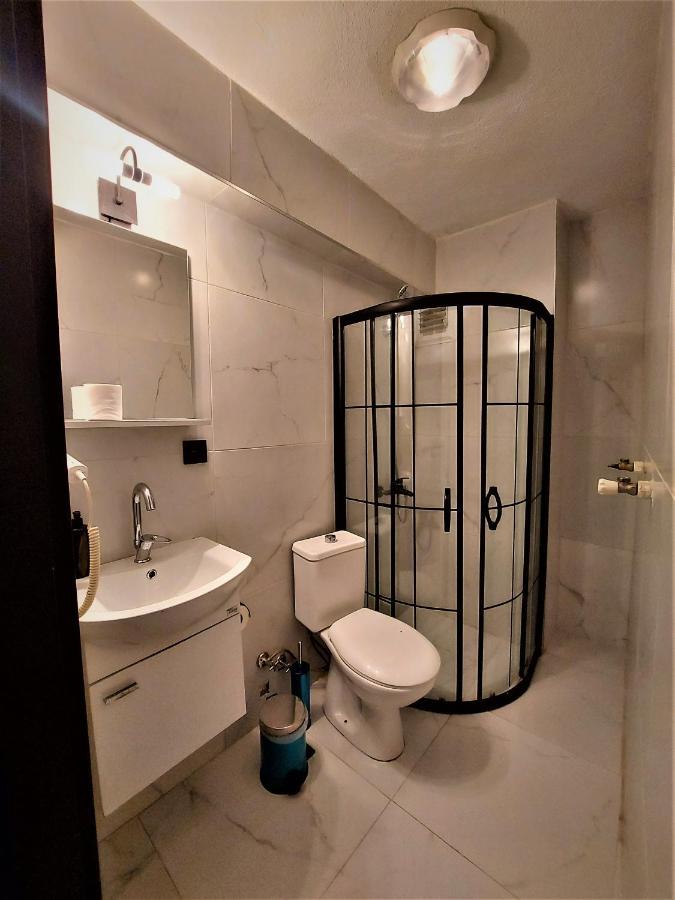 Mates Istiklal Suites Istanbul Exterior foto