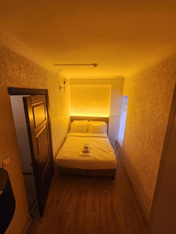 Mates Istiklal Suites Istanbul Exterior foto