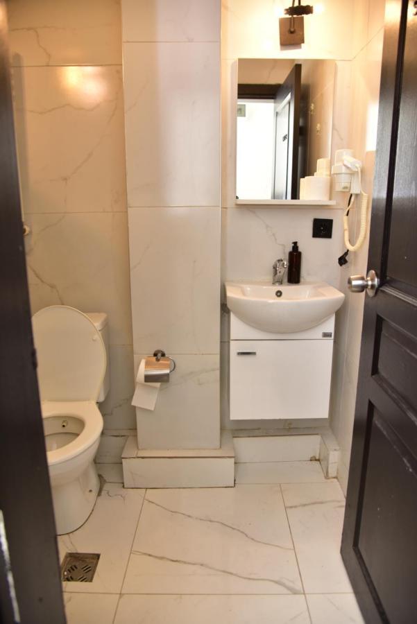 Mates Istiklal Suites Istanbul Exterior foto